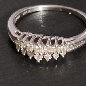 10k white gold diamond ring size 7